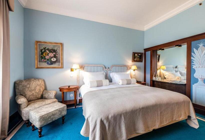 اتاق لوکس با چشمانداز باغ, Pestana Palace Lisboa Hotel & National Monument   The Leading Hotels Of The World