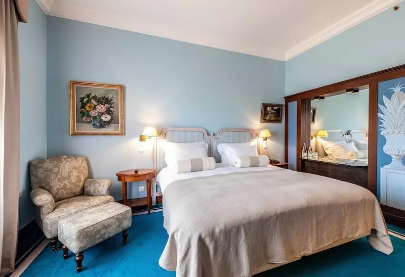 اتاق لوکس با چشم‌انداز باغ, Pestana Palace Lisboa Hotel & National Monument   The Leading Hotels Of The World