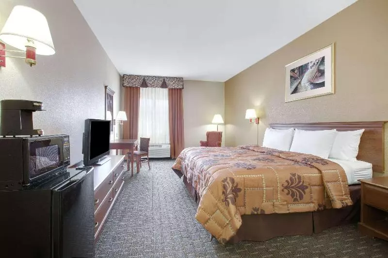 اتاق لوکس با چشم‌انداز شهر, Pestana Palace Lisboa Hotel & National Monument   The Leading Hotels Of The World