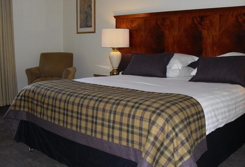 Номер Стандарт, The Grange Manor