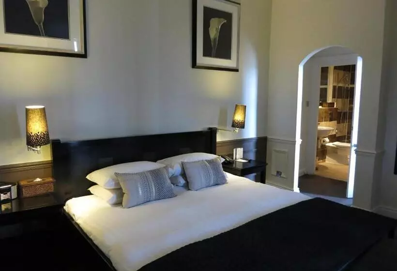 Suite, The Studley