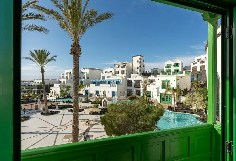 سوییت جونیور, LIVVO Volcán Lanzarote