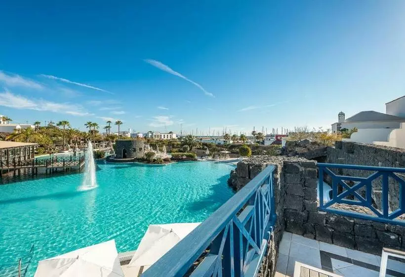 اتاق استاندارد با چشم‌انداز استخر, LIVVO Volcán Lanzarote