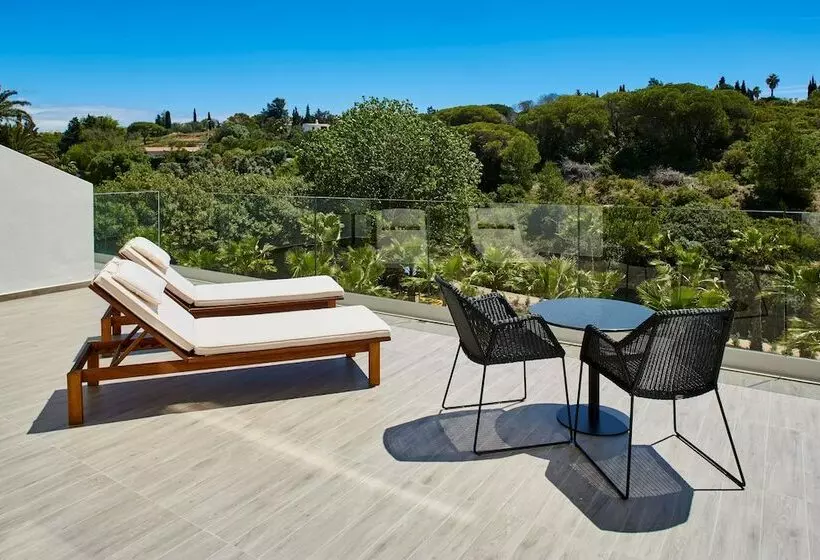 Quarto Familiar, Tivoli Carvoeiro