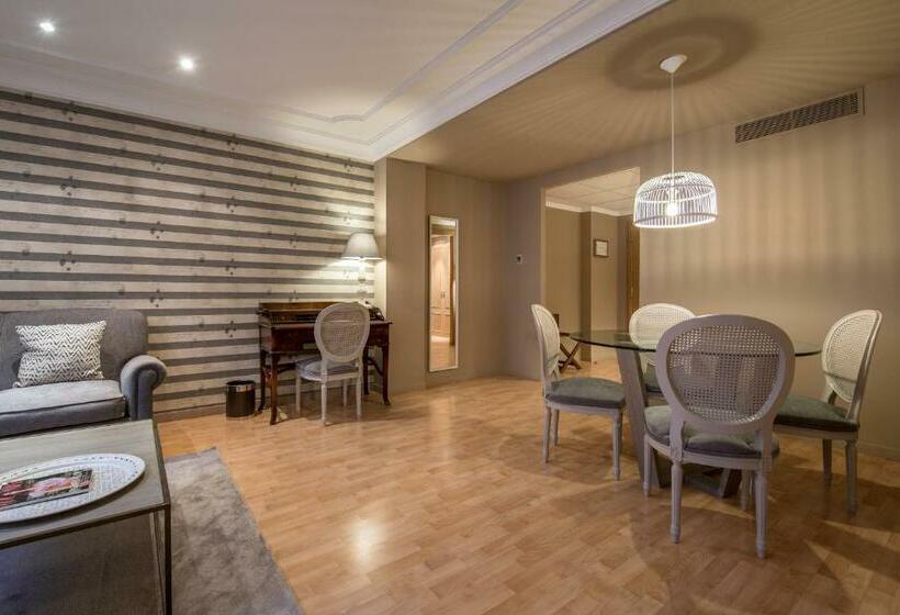 جناح جونيور, Vincci Lys