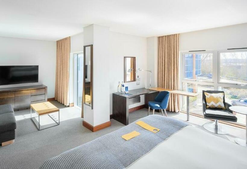 스위트, Voco Reading