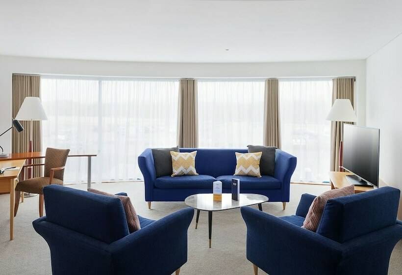 스위트, Voco Reading