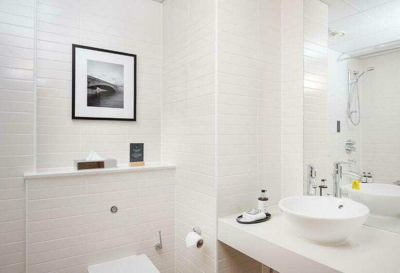 חדר פרמיום, Voco Reading