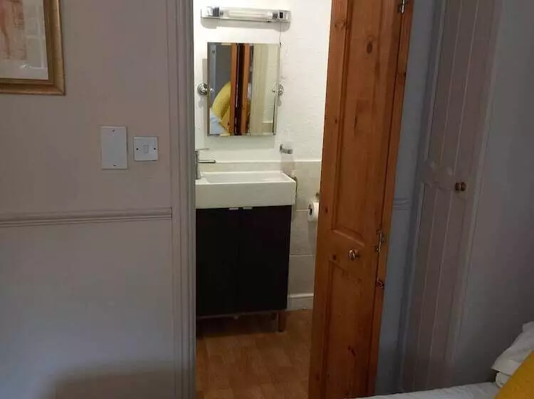 اتاق استاندارد, Virginia Cottage Guest House