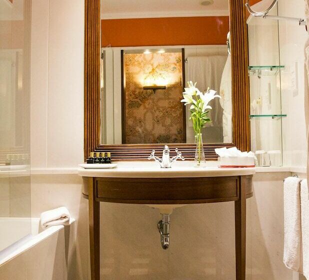 اتاق لوکس با چشمانداز شهر, Pestana Palace Lisboa Hotel & National Monument   The Leading Hotels Of The World