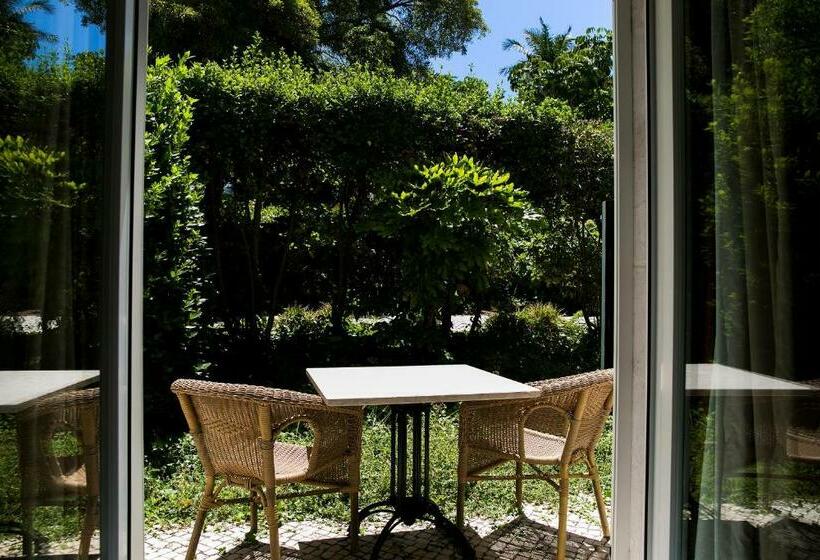 اتاق پریمیوم با چشمانداز باغ, Pestana Palace Lisboa Hotel & National Monument   The Leading Hotels Of The World