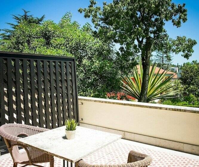 اتاق پریمیوم با چشمانداز باغ, Pestana Palace Lisboa Hotel & National Monument   The Leading Hotels Of The World