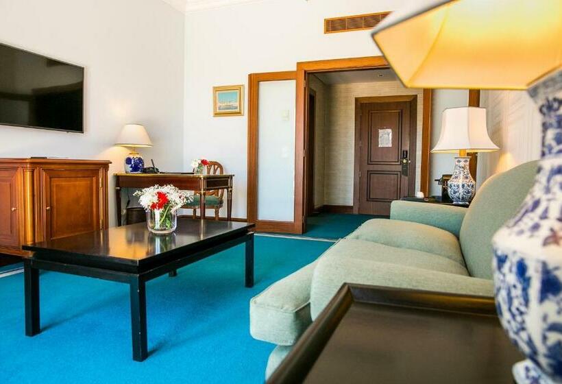 سوییت با چشمانداز باغ, Pestana Palace Lisboa Hotel & National Monument   The Leading Hotels Of The World