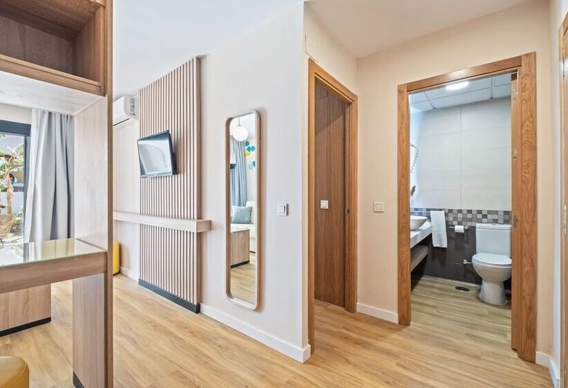 Junior Suite Vista Piscina, Puente Real