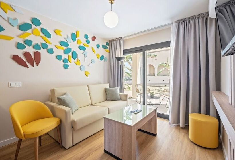 Junior Suite Vista Piscina, Puente Real