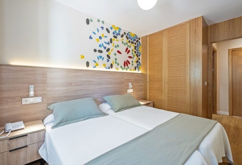 Junior Suite Vista Piscina, Puente Real