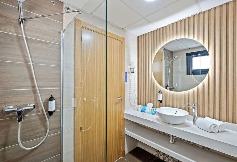 Junior Suite Vista Piscina, Puente Real