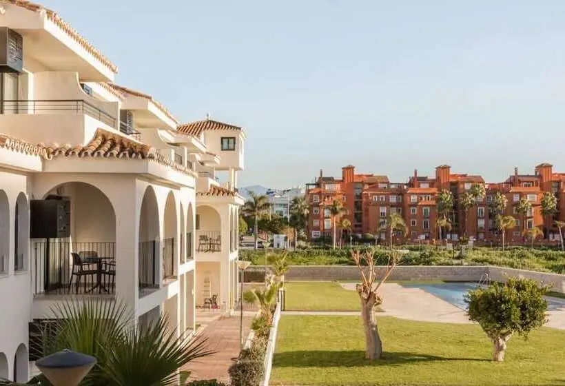 Junior Suite Vista Piscina, Puente Real