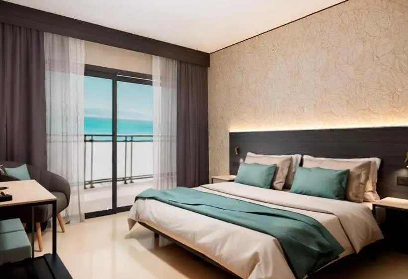 Camera Superior Vista Mare Laterale, Puente Real