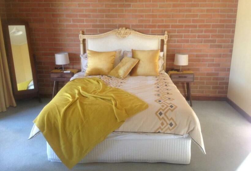 スーペリアスタジオ, Dunolly Broadway B&b