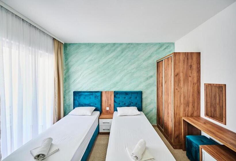 Suite Pool View, Halibas