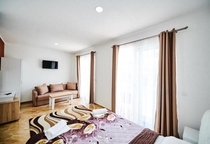 Suite Pool View, Halibas