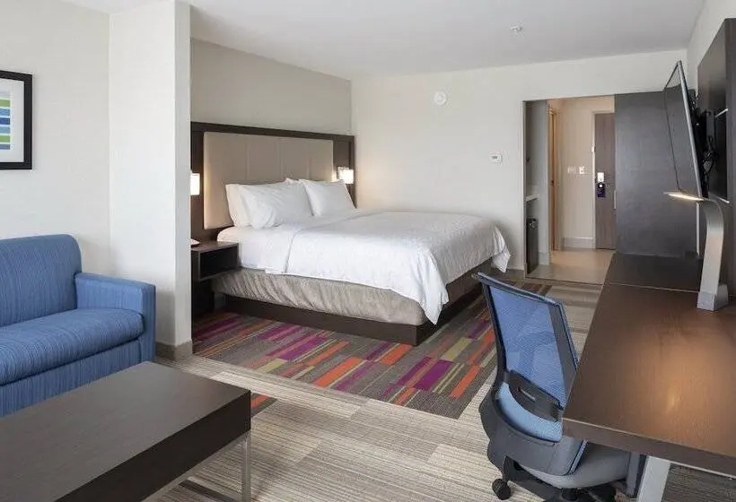 スイート, Holiday Inn Express & Suites   Bourbonnais East   Bradley, An Ihg