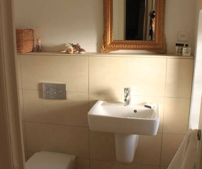 스탠다드 룸 킹사이즈 침대, B&b Coup De Coeur