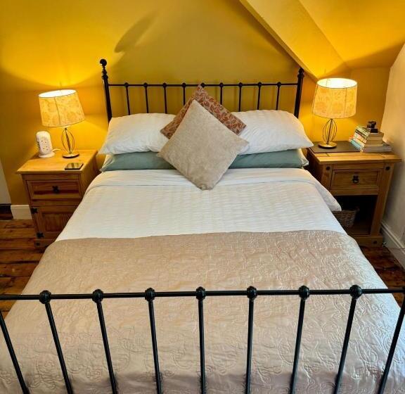 חדר בסיסי, Fairhaven