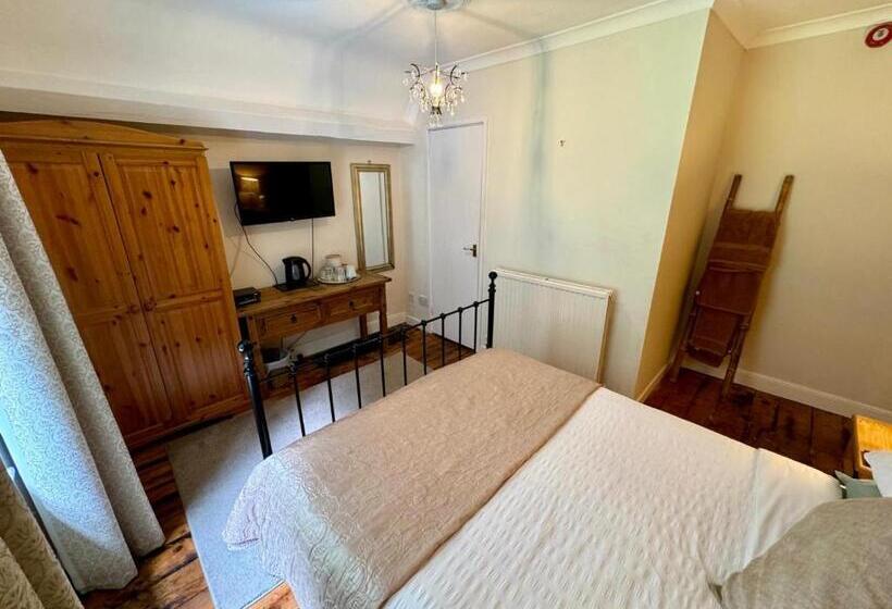 חדר בסיסי, Fairhaven