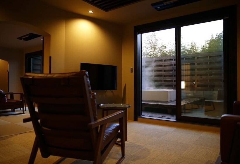 חדר דלוקס לארבעה, Tetsuka Ryokan