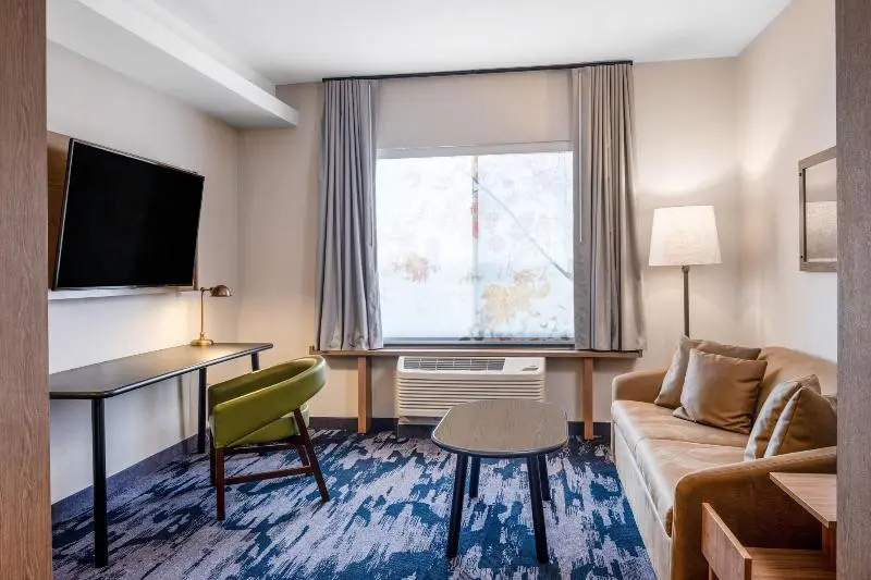 Sviitti King-vuode, Fairfield Inn & Suites Minneapolis North
