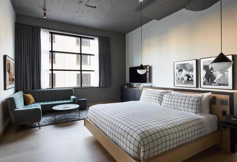 Полулюкс, Fitler Club