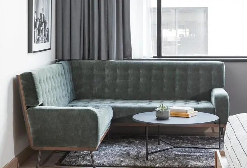 اتاق استاندارد برای معلولان, Fitler Club