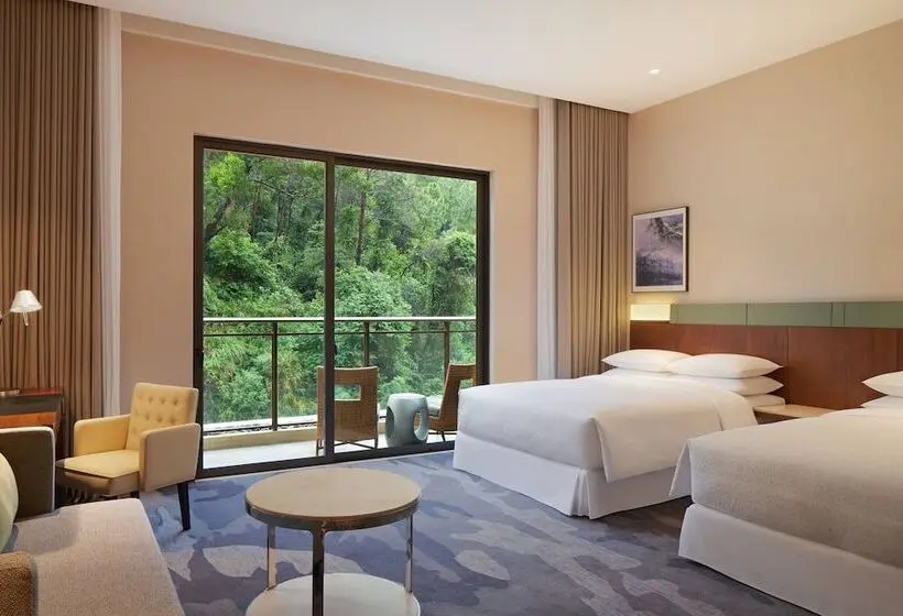 ２ダブルベッドのスタンダードルーム, Four Points By Sheraton Guangdong, Heshan