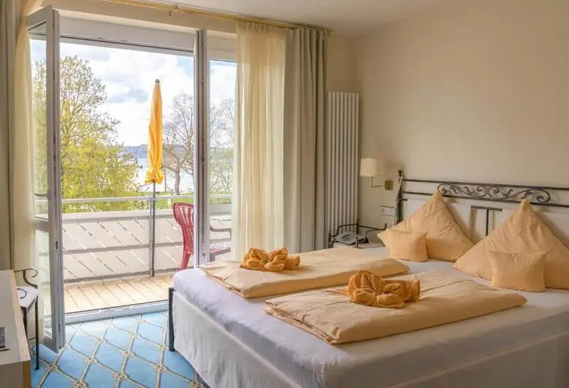 Standard Room Lake View, & Restaurant Mainaublick