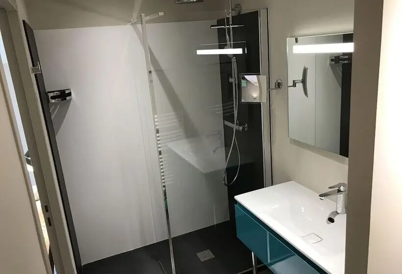 スタンダード４人部屋, Echologia Hôtel Dans Un Lieu Insolite