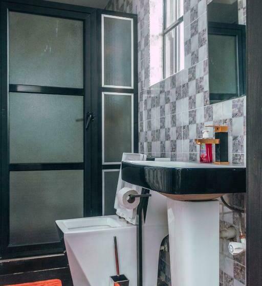 اتاق اجرایی سه نفره, 247 Luxury