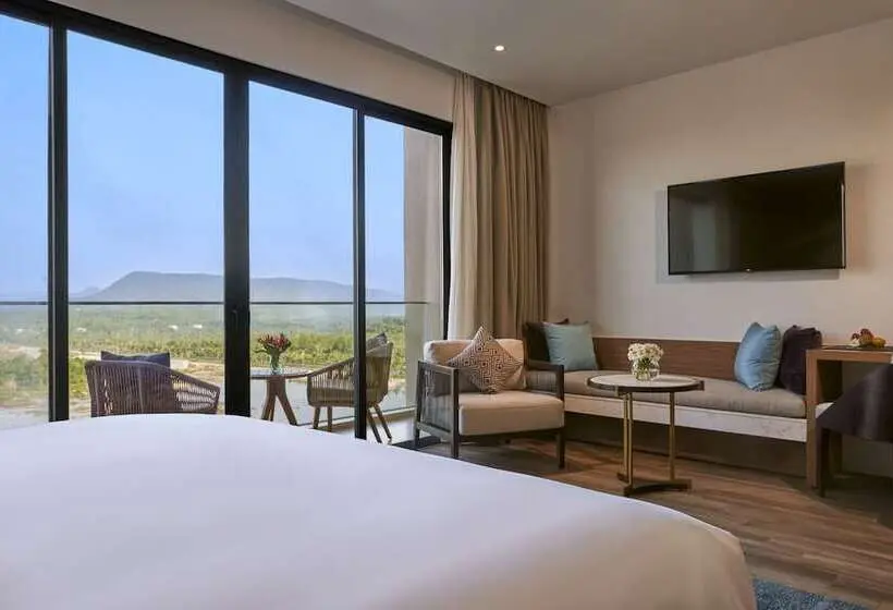 استودیو استاندارد با چشم‌انداز دریا و بالکن, Mövenpick Villas & Residences Phu Quoc