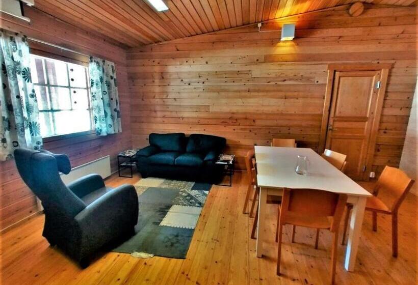 스탠다드 트리픔 룸 공동욕실, Old Pine Husky Lodge