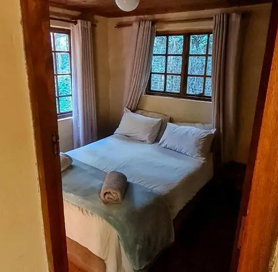 Deluxe-huone, Away With The Fairies Nature Lodge And Backpackers