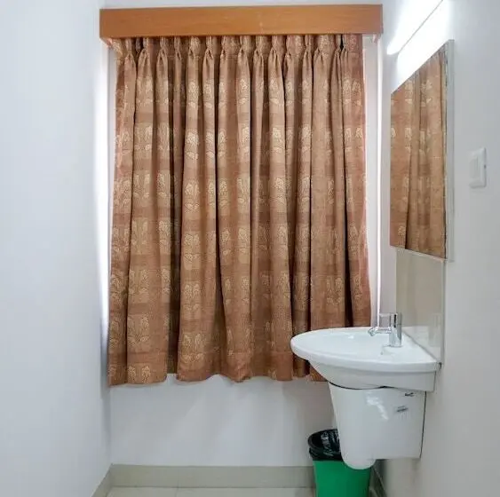 اتاق لوکس, Cts Inn