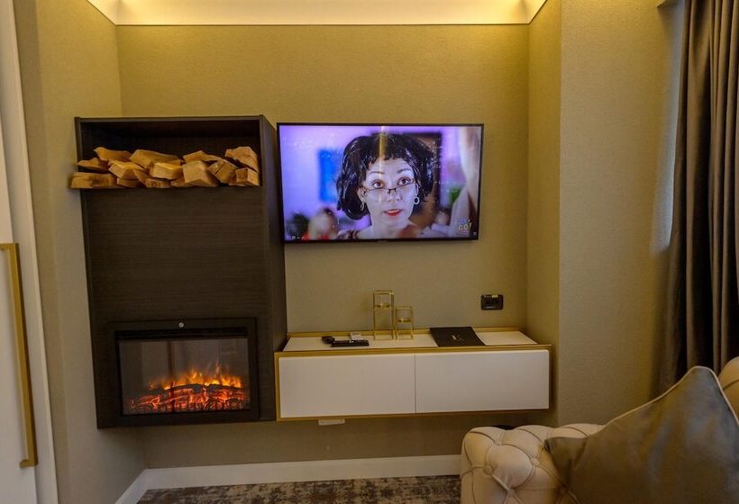 شقة غرفة واحدة, Elexus Predeal