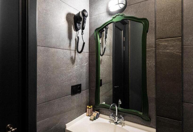 اتاق استاندارد, Esquisse Design