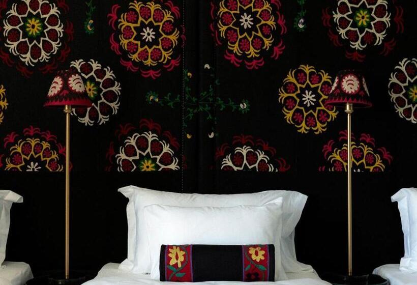 اتاق لوکس سه تخته, Esquisse Design