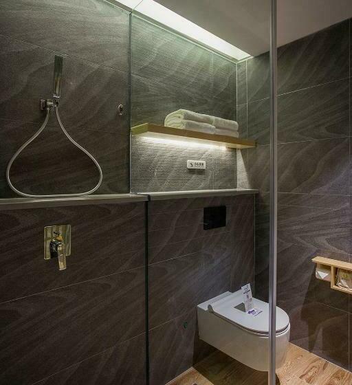 经济房, Jianguo Hidden