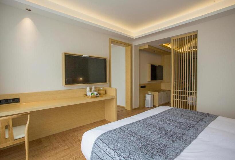 家庭间, Jianguo Hidden