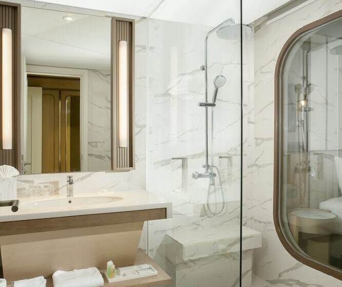 デラックスルーム, Swiss Belhotel Solo