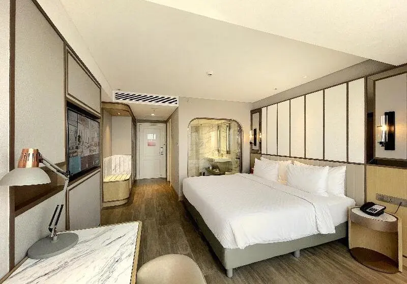 Quarto Deluxe, Swiss Belhotel Solo