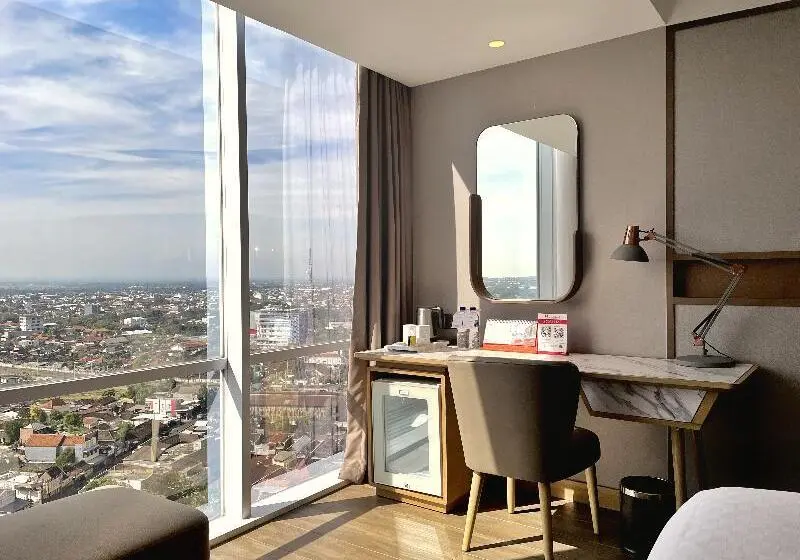 Quarto Deluxe, Swiss Belhotel Solo